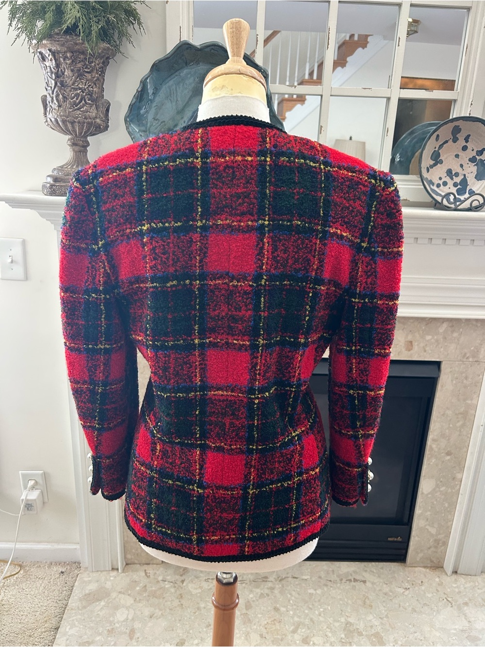 Saks Fifth Avenue - Channel Style Red and Black Plaid Tweed Vintage/Rare Jacket - Picture 8 of 12